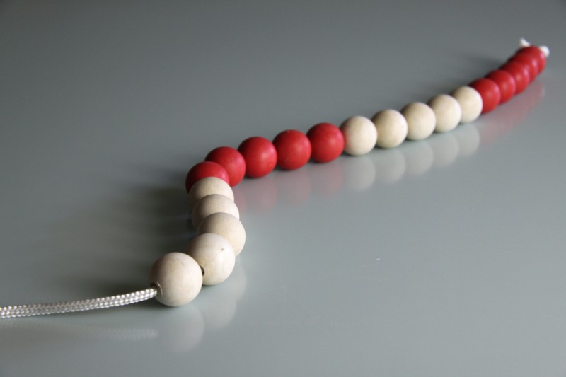 Jumbo Arithmetic Bead String. red/white with 20 balls