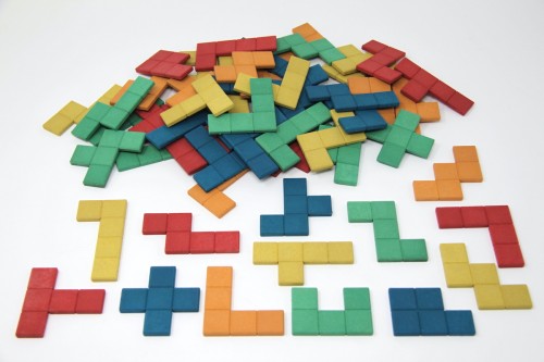 Pentominos  in 5 colours (60 pcs) RE-Wood®