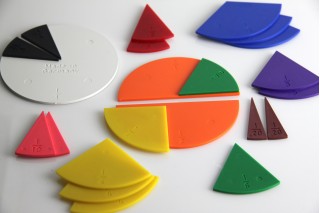 Fraction Set round in 10 colours (71 pcs) RE-Plastic®