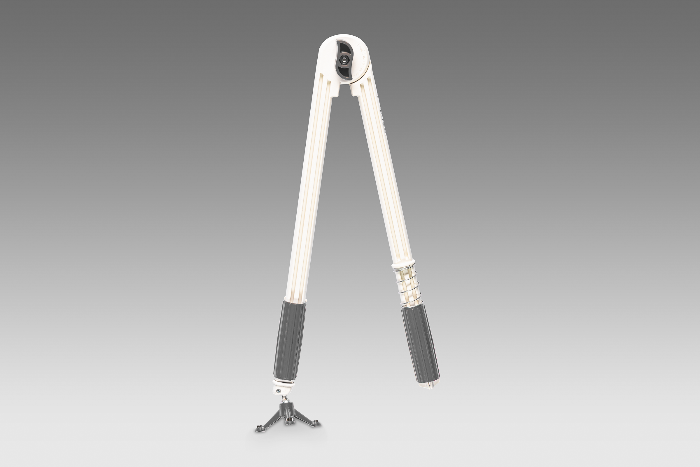 010912.000 Wandtafelzirkel mit Dreifuß