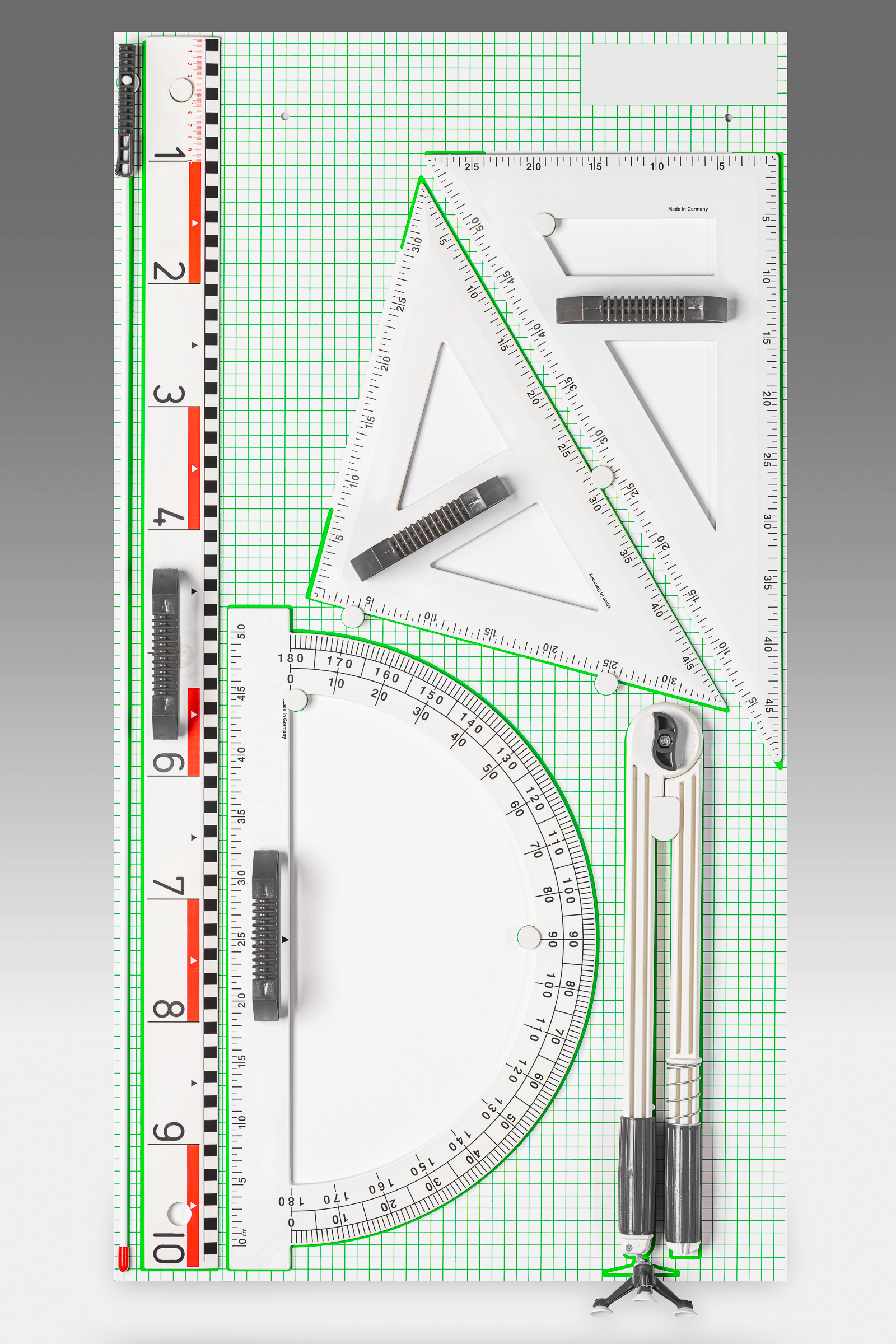 015102.000 Wandtafelgerätesatz