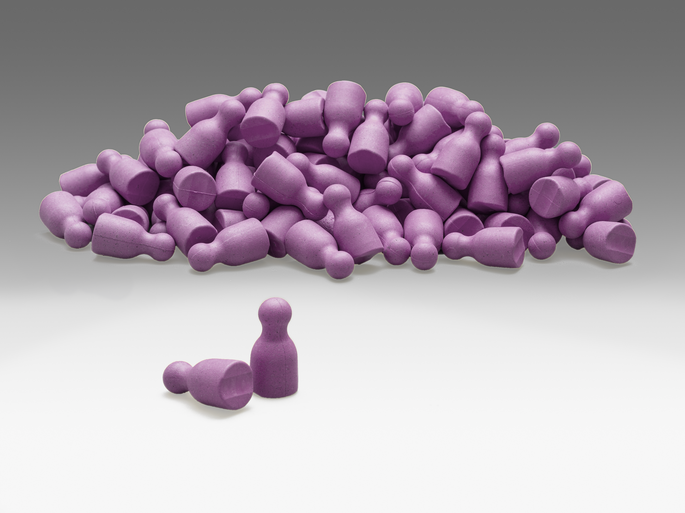 100 Spielfiguren in Lila