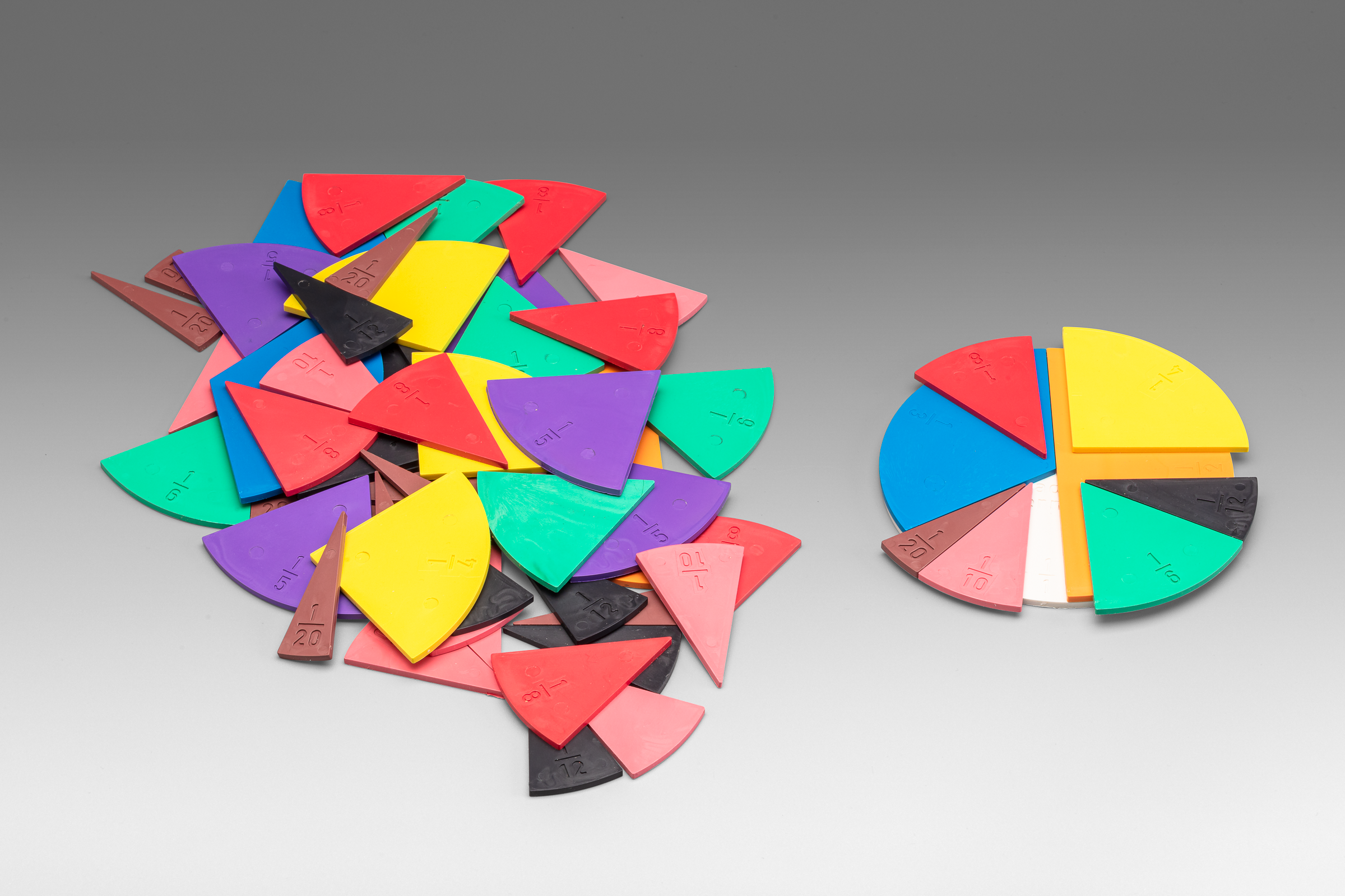 120122.000 Bruchrechenteile rund (71 Teile)